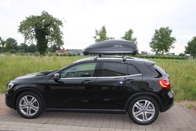 Dachbox 370 Liter auf einem Mercedes GLA in Offenbach an der Queich