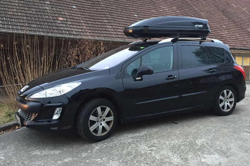 Mieten in Klingenmünster: eine Dachbox Marke Jetbag auf einem Peugeot 307 Kombi