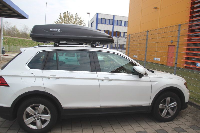 Dachbox auf einem VW Tiguan