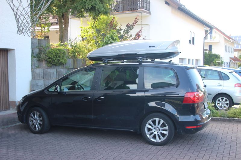 Siebeldingen: Dachbox von THULE auf einem Seat Alhambra