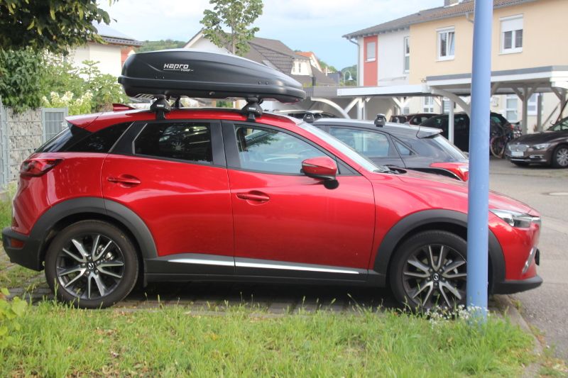 Annweiler: Dachbox 370 Liter auf einem Mazda CX3