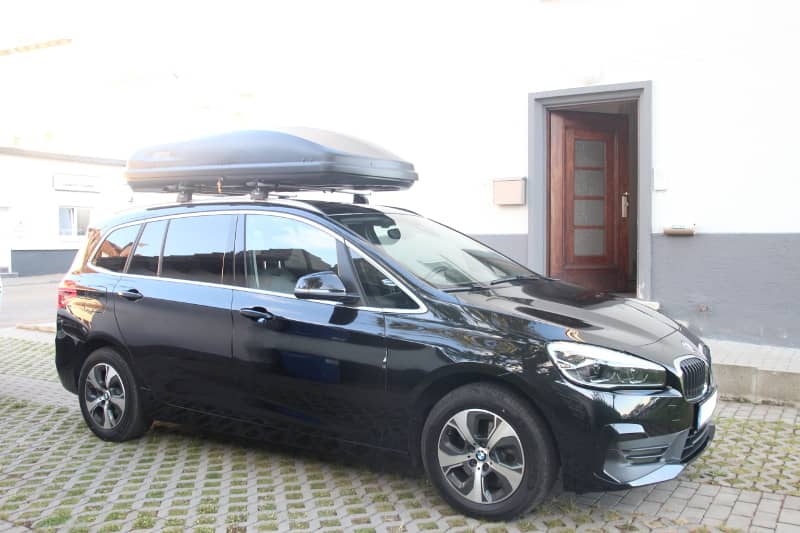 Dachbox mit 600 Liter Volumen auf einem BMW Gran Tourer