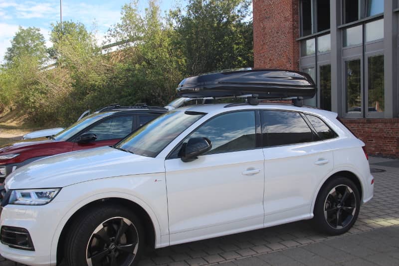 HAPRO-Dachbox mit einem Volumen von 430 Litern auf einem Audi Q5 bei uns in Annweiler zu mieten