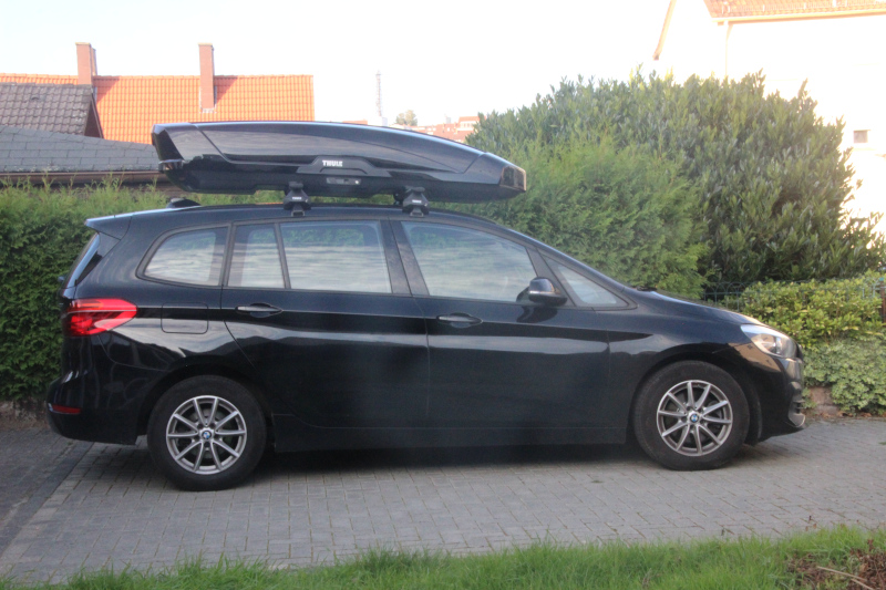 Landau: Dachbox mit 640 Liter Volumen von THULE auf einem 2er BMW Gran Tourer
